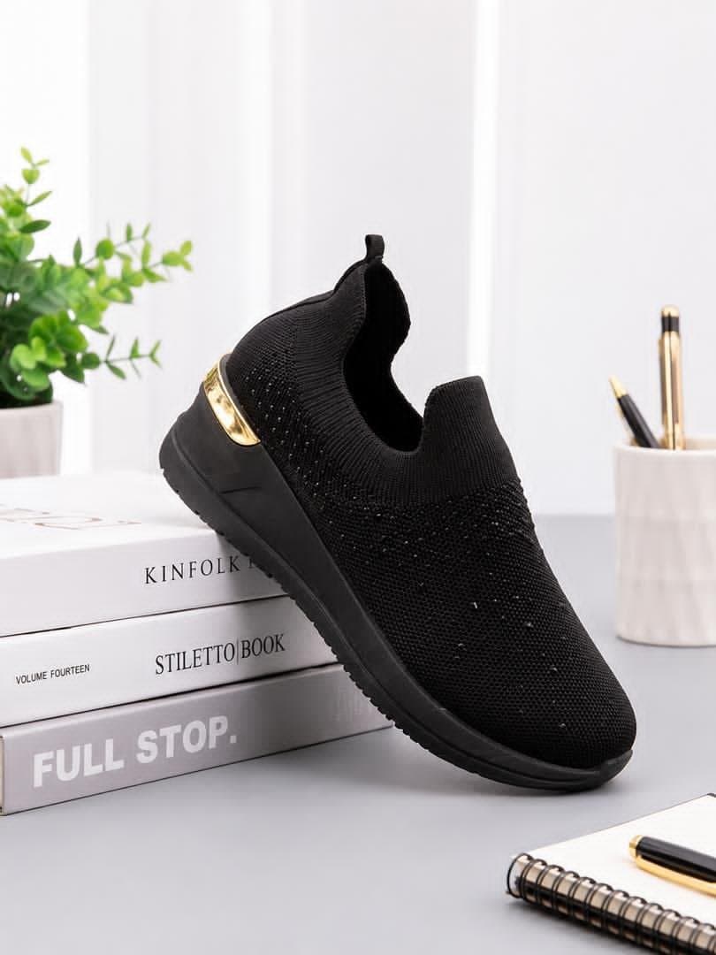 B23379 SNEAKERS.